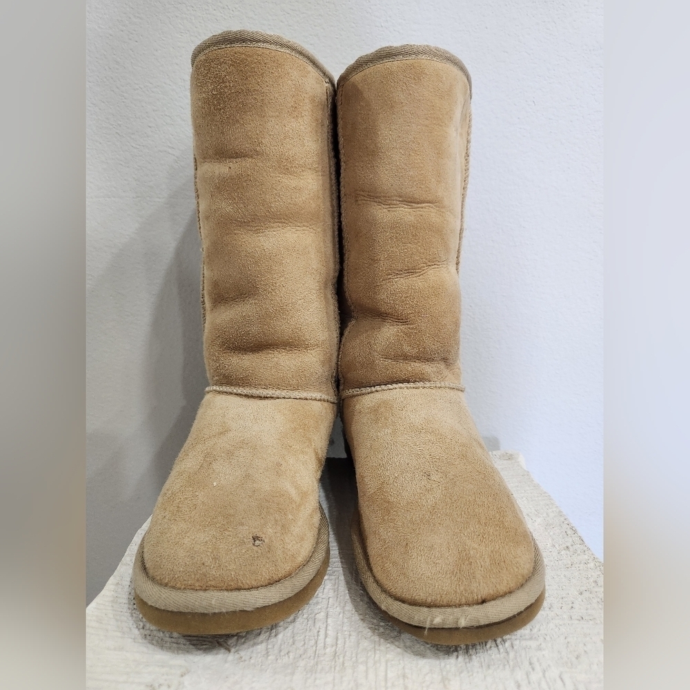 Australian Ugg boots size 5